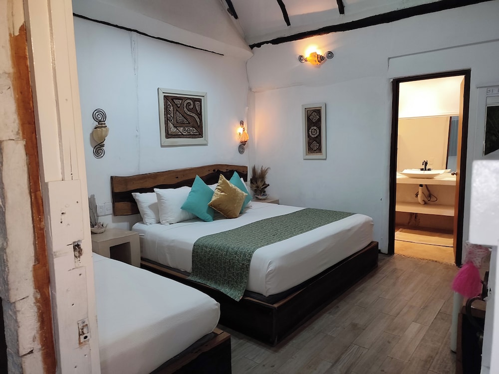 JUNIOR SUITE, GARDEN VIEW