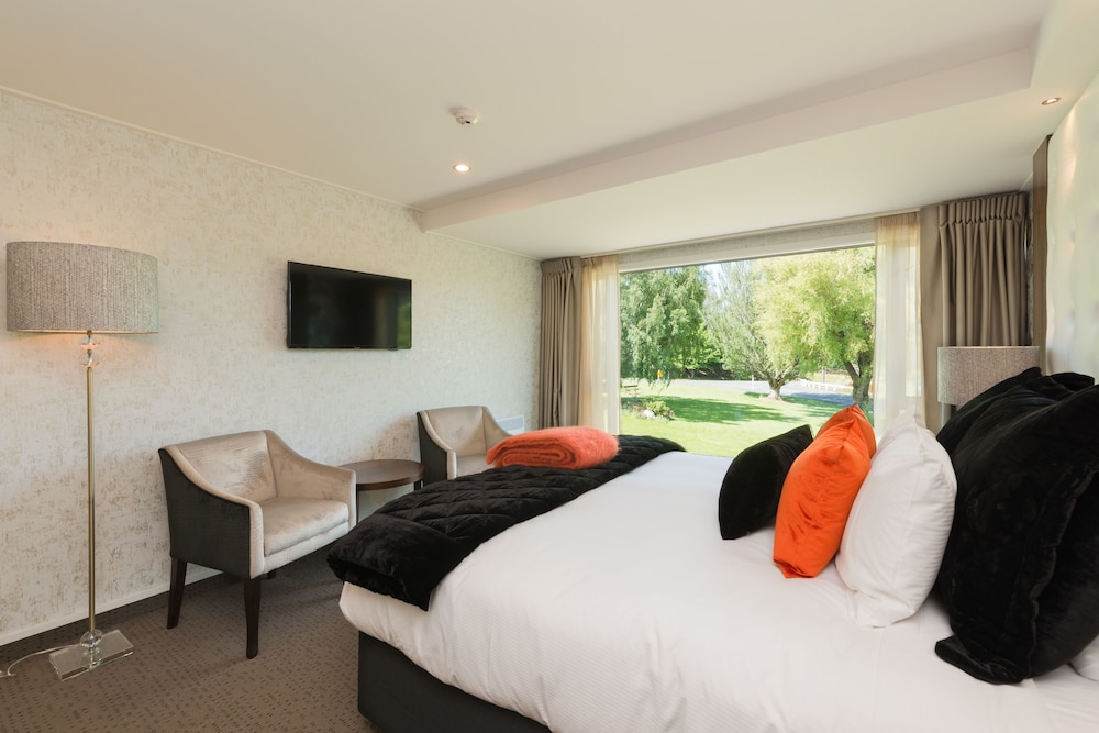 Croydon Lodge Hotel 7/40
