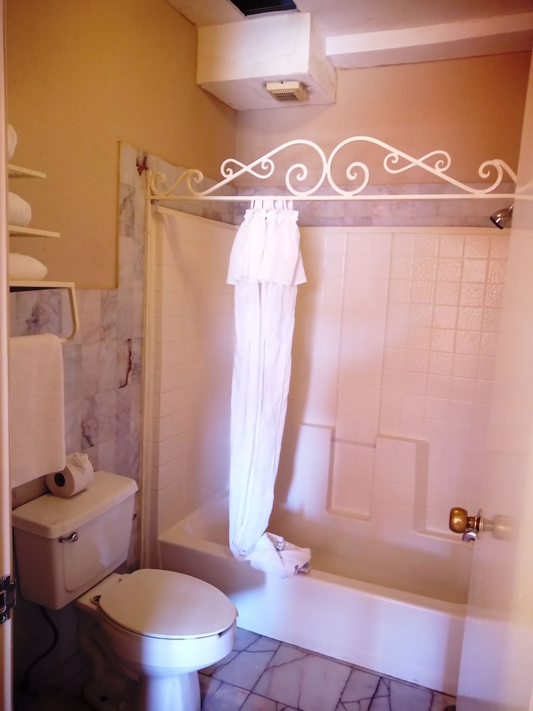 Los Jitos Hotel & Suites 22/56