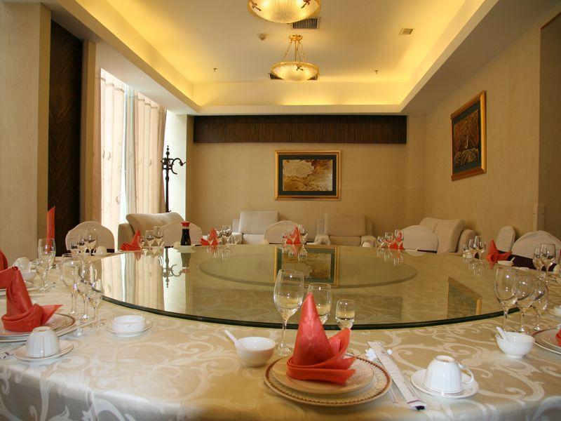 Sophia International Hotel Qingdao 23/28