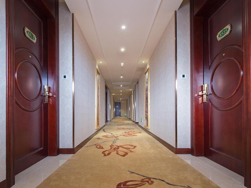 Vienna Hotel (Shenzhen Longzhu) 42/62