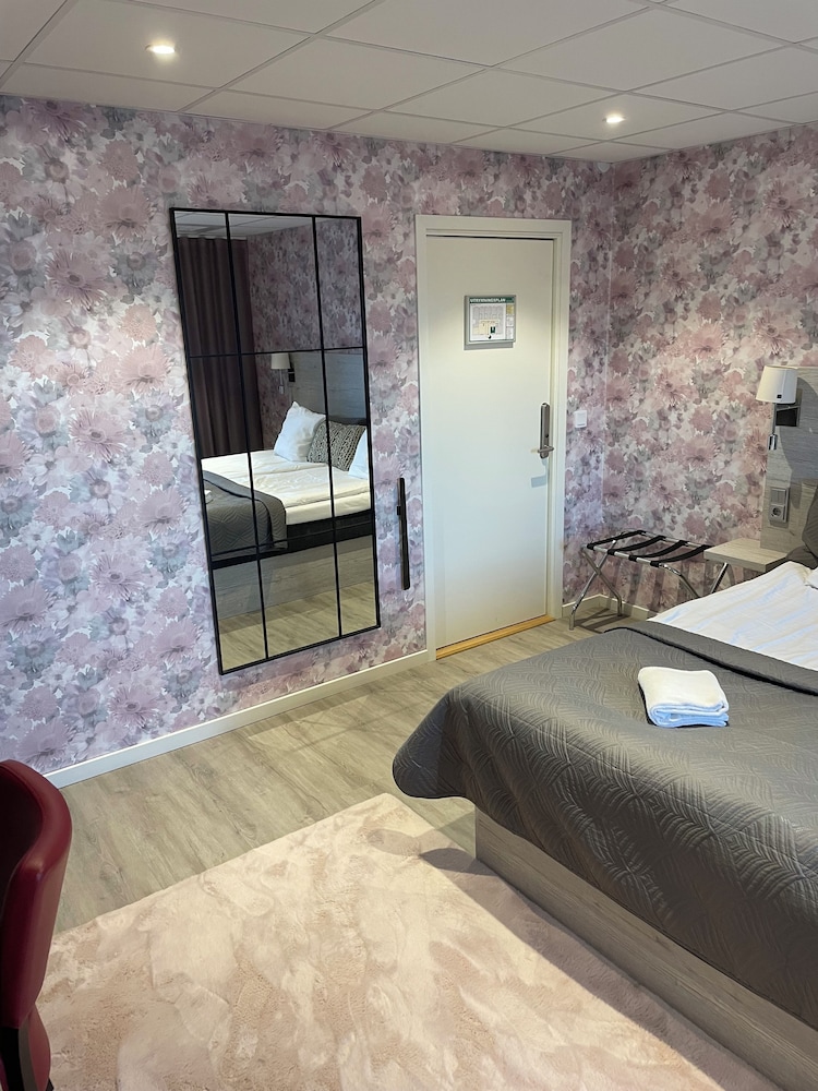 Dream - Luxury Hostel 18/42