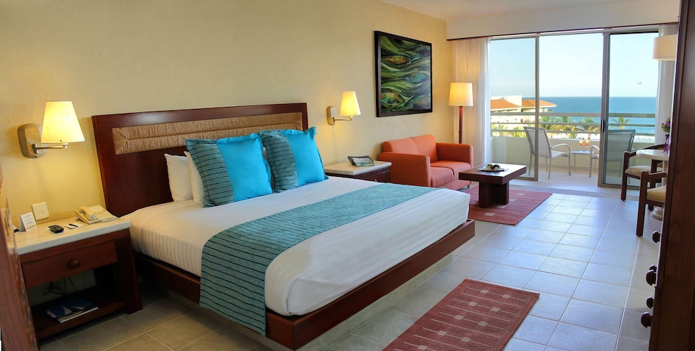 GR Solaris Lighthouse Los Cabos 29/73
