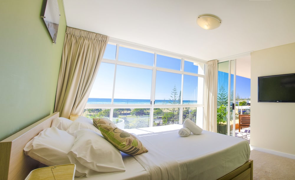 Kirra Surf Apartments 49/75