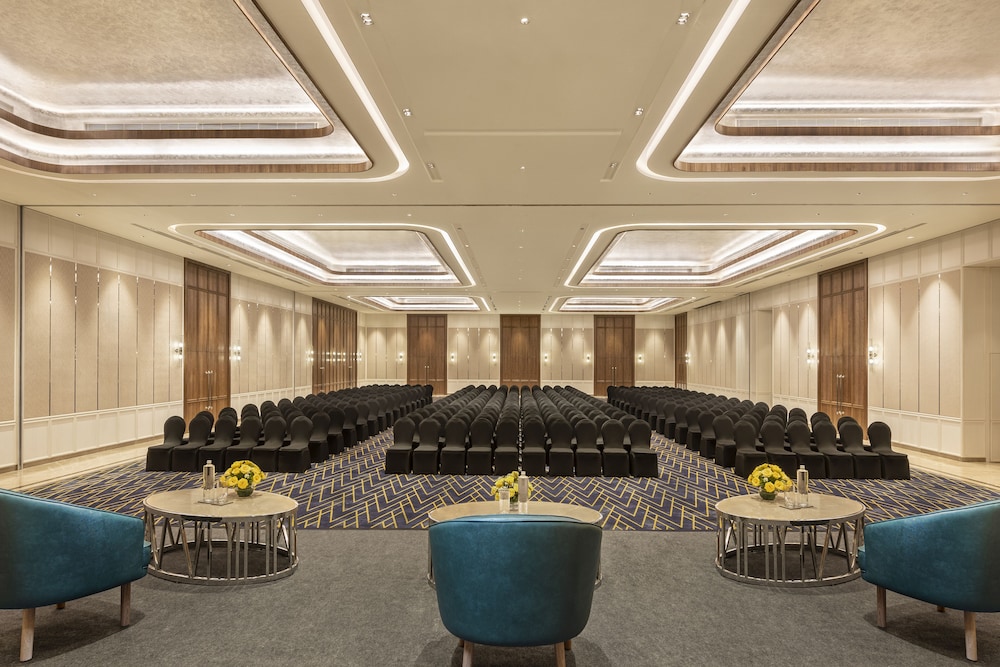 Aurika by Lemon Tree Hotels, Mumbai International Airport 41/50