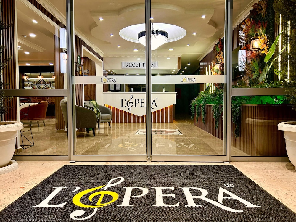 Lopera Beach Hotel 7/50