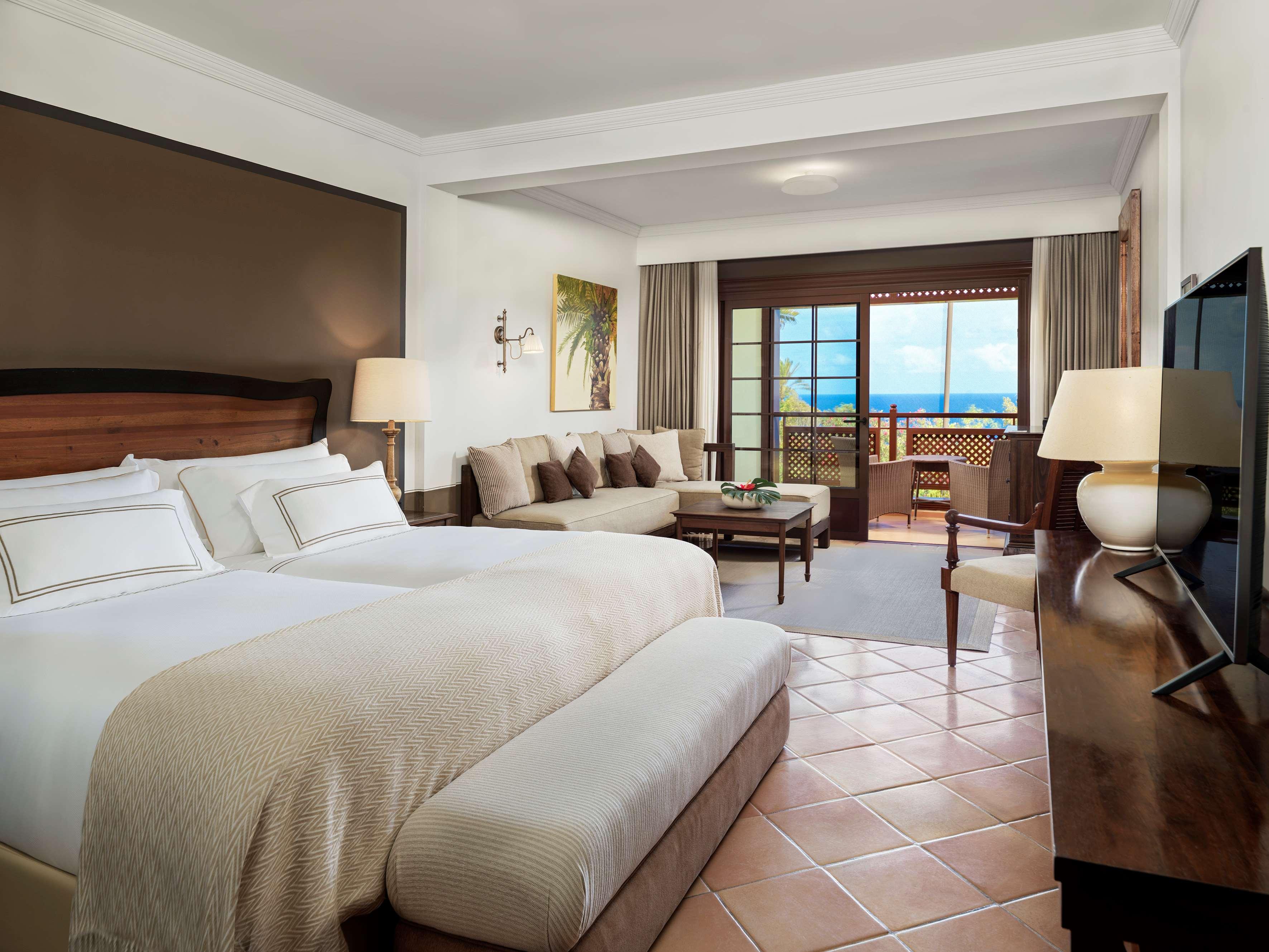 Junior Suite, Single, Private Garden