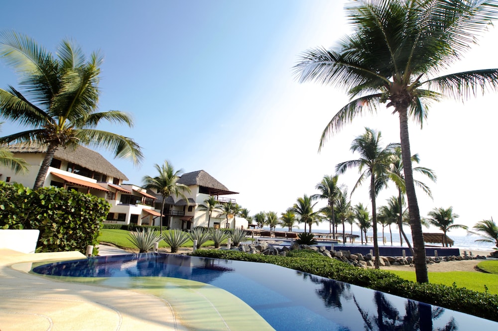 Las Palmas Luxury Villas 43/50