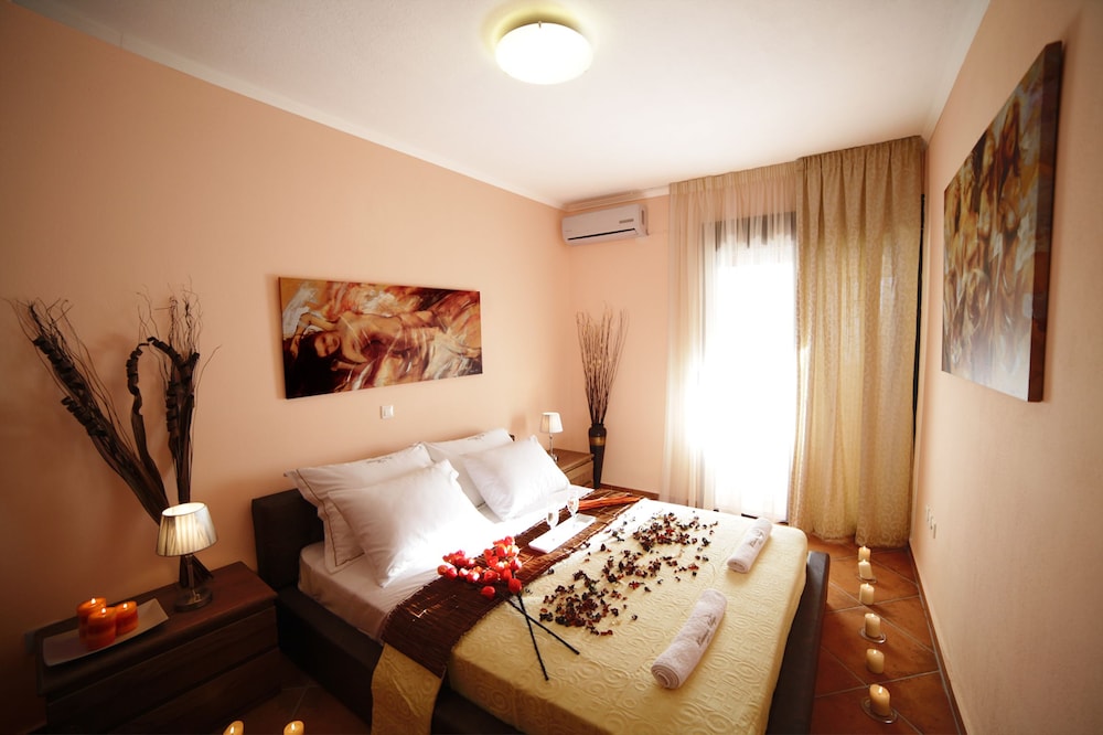 Kassandra Village Resort 24/79