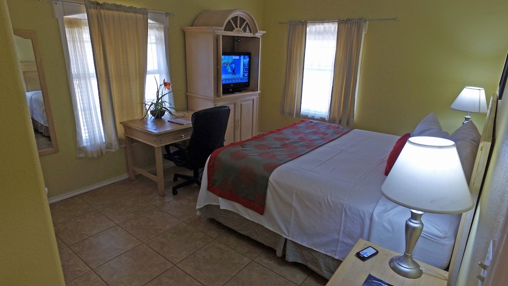 Ramada By Wyndham Suites South Padre Island 7/37