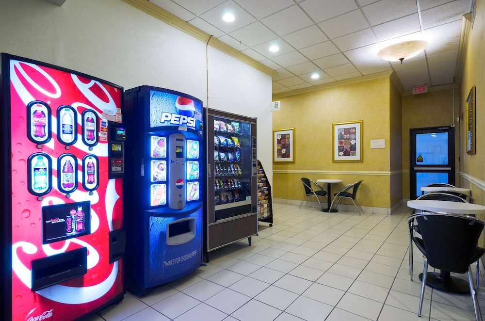 Motel6 Frederick, MD - Fort Detrick 43/47