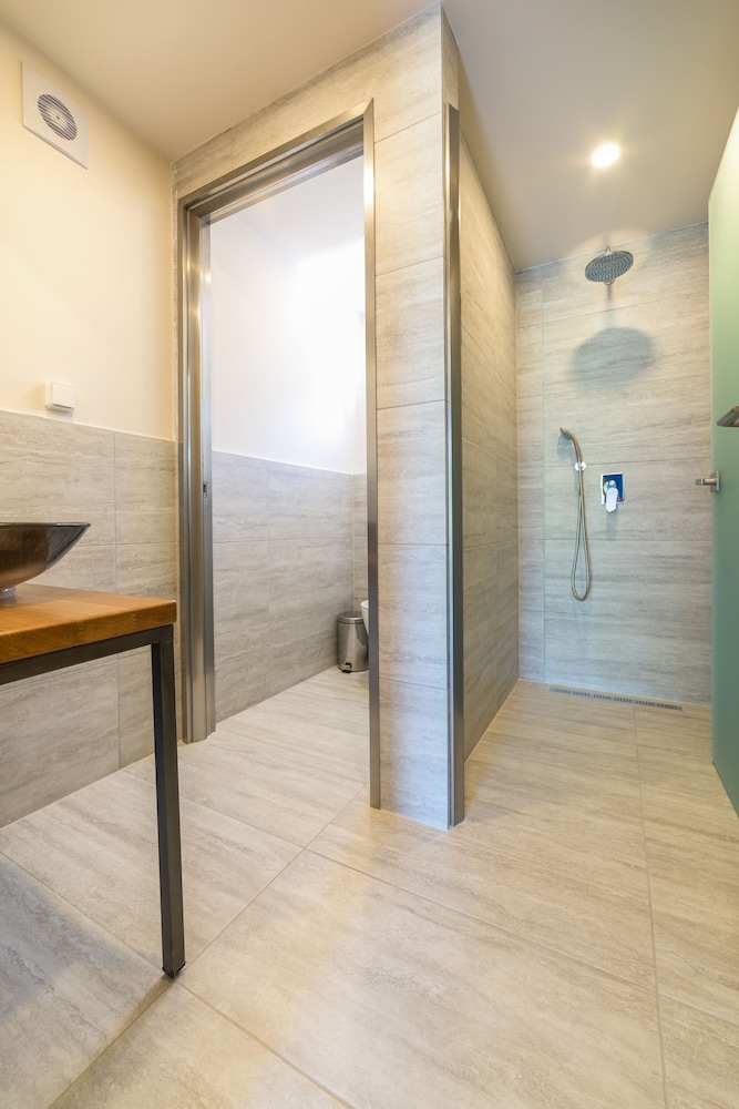 Lemonia Accommodations 23/50