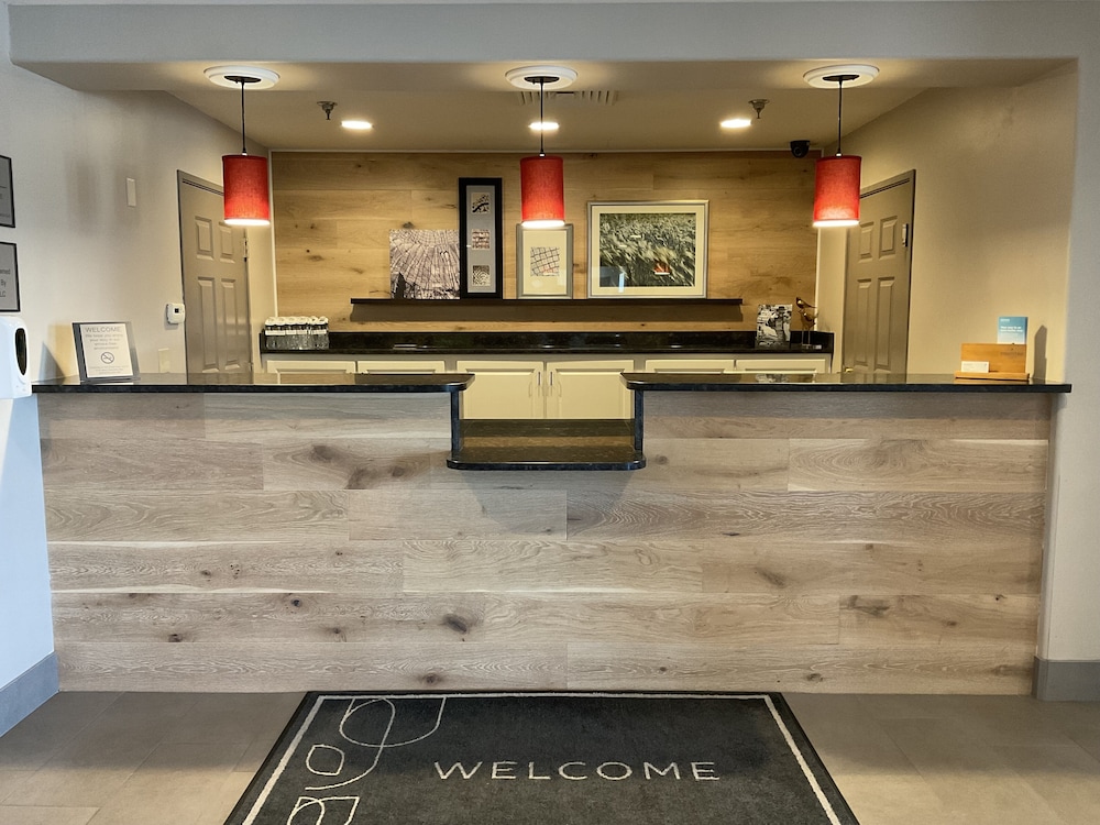 Country Inn & Suites by Radisson, Marion 13/64