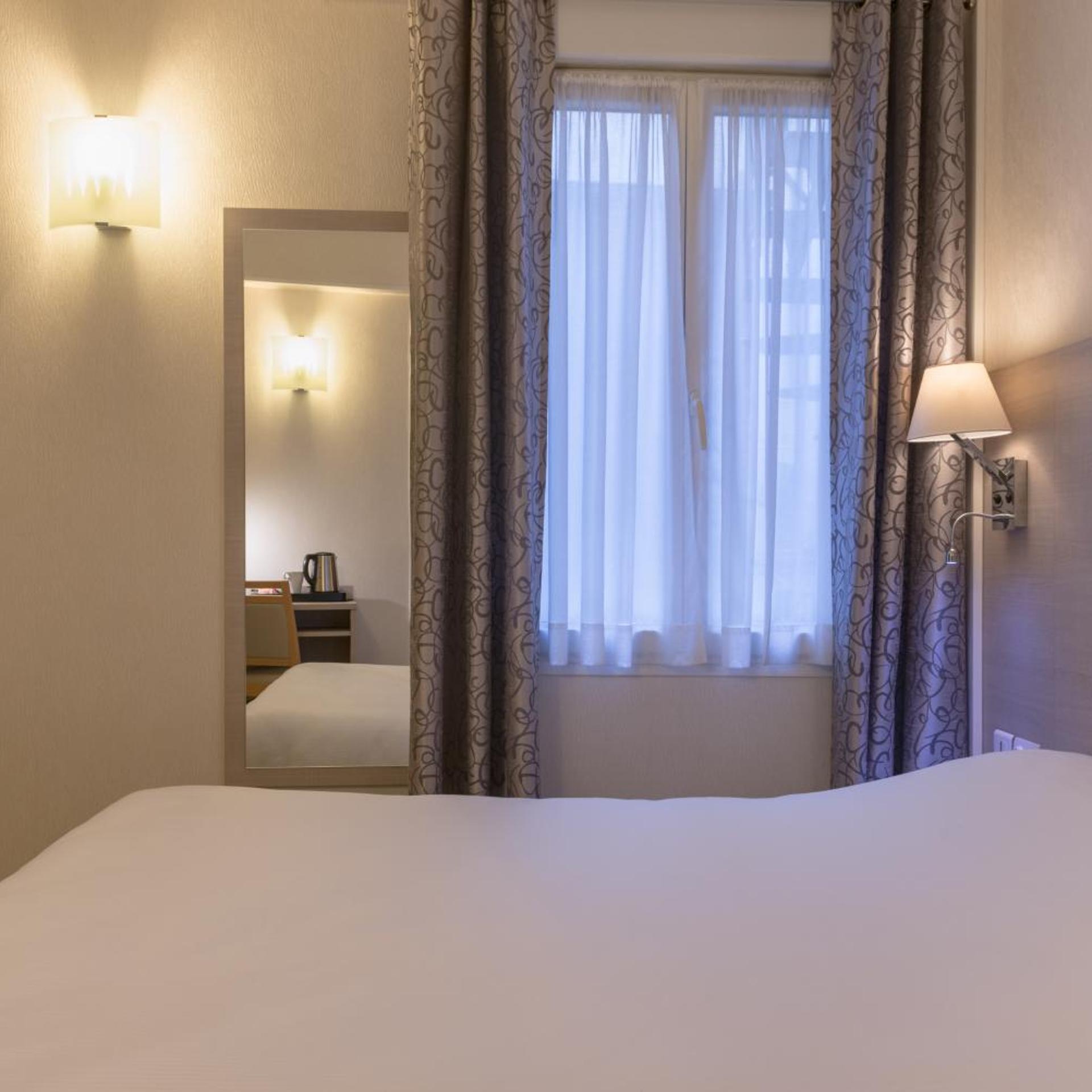 Louest Hotel 27/50