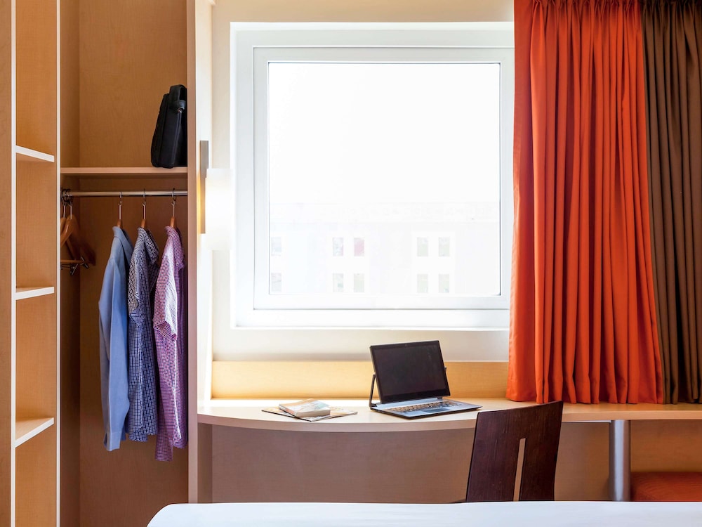 Ibis Hermosillo 37/47