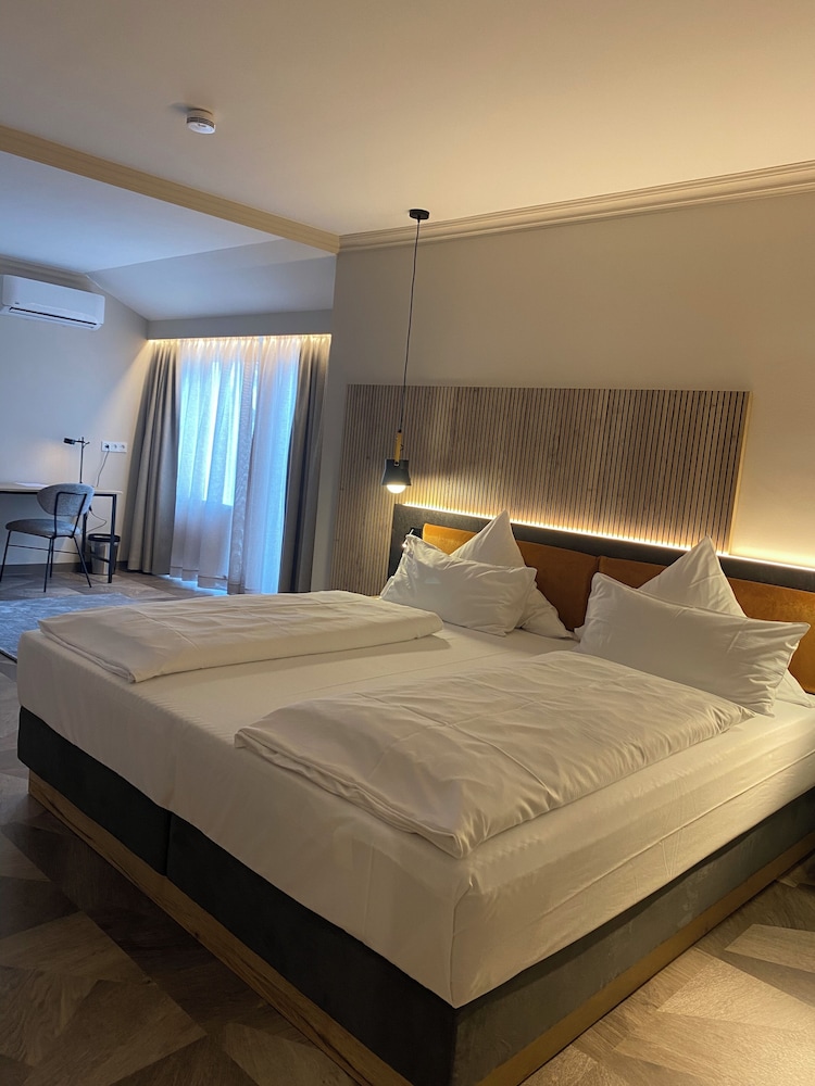 Hotel Olymp Munich 25/81