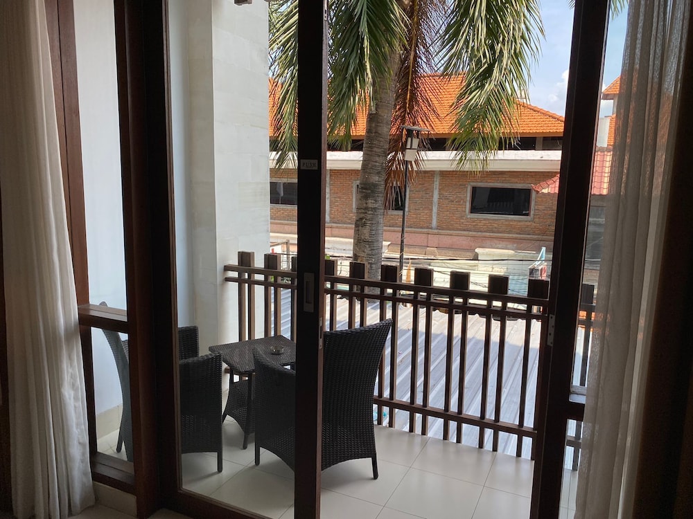 Grand La Walon Hotel 56/66