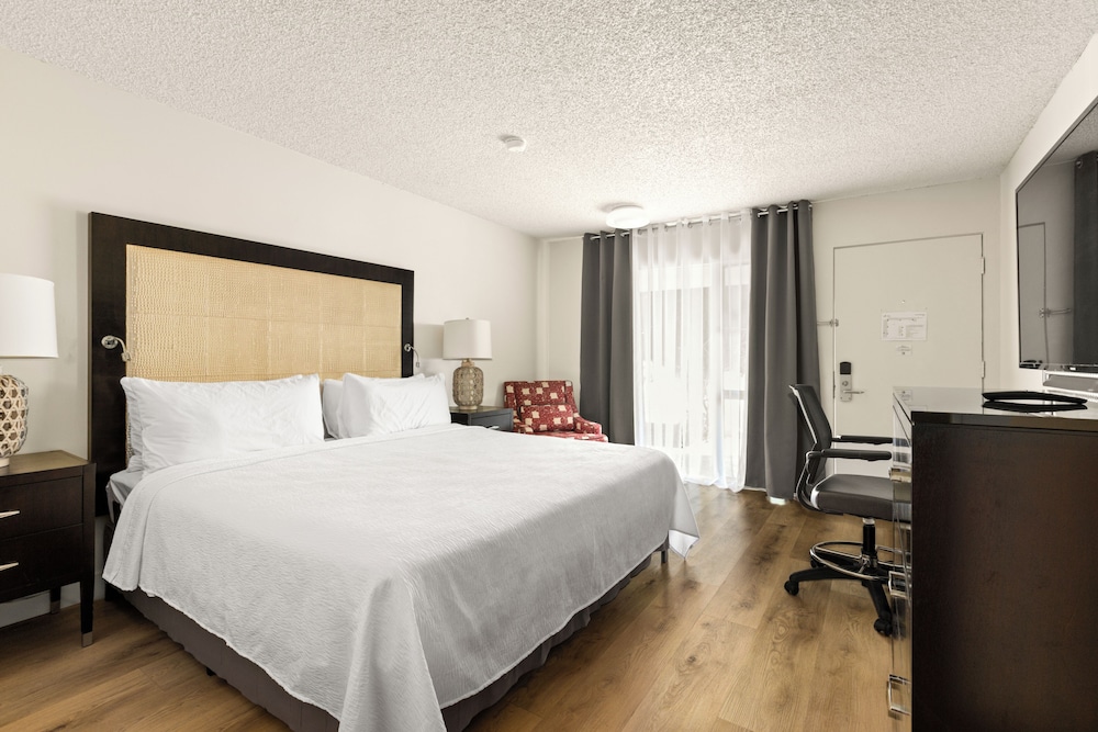 STANDARD, KING BED