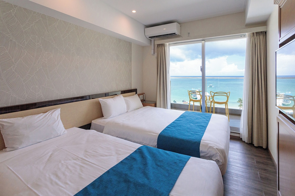 OKINAWA KARIYUSHI LCH.RESORT on The Beach 14/50