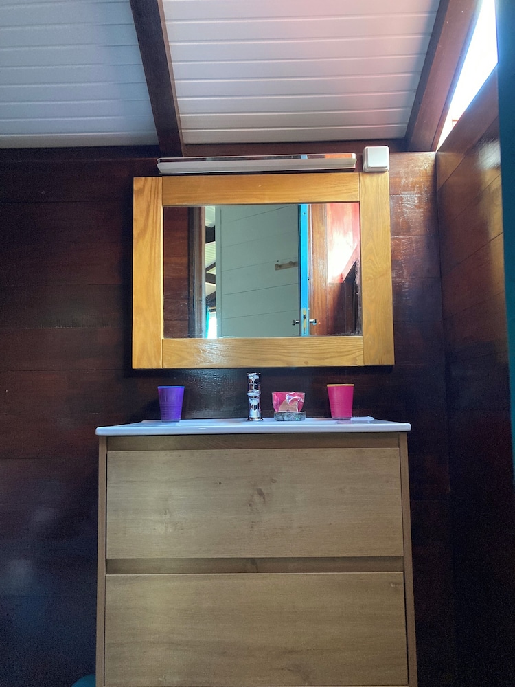 Piton Bungalows 7/50