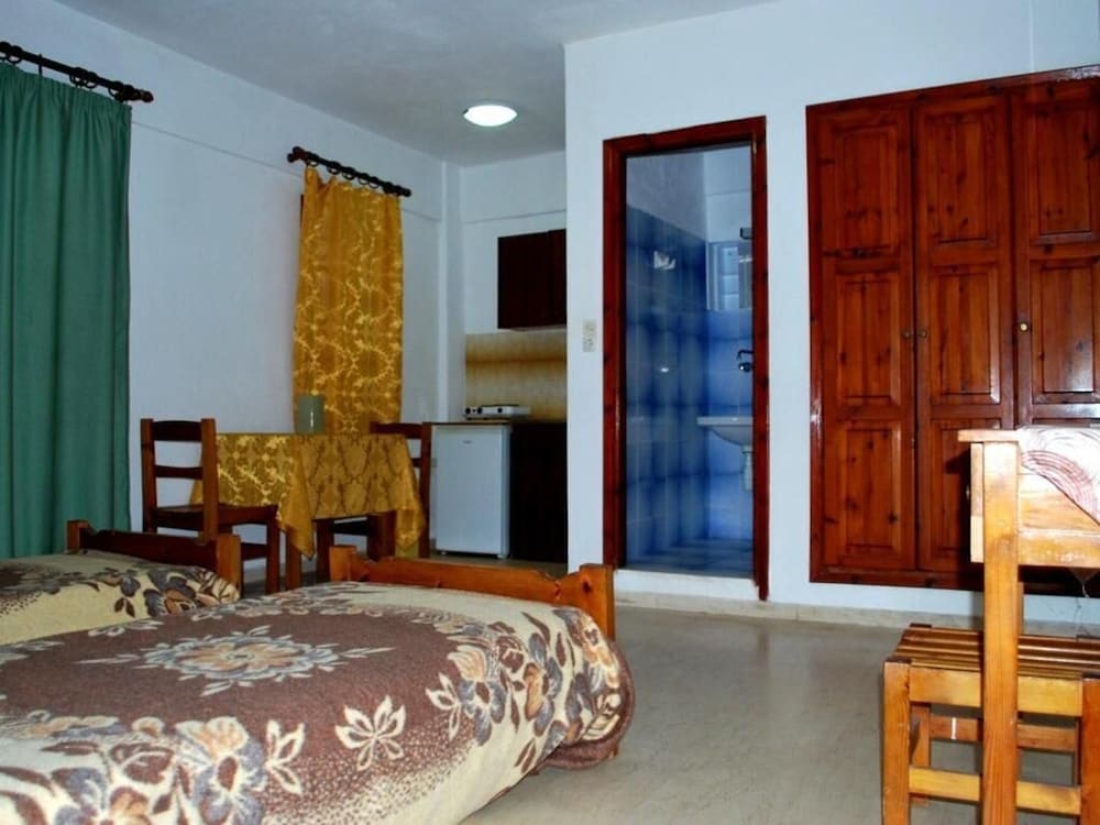 Koula Apartments 10/47