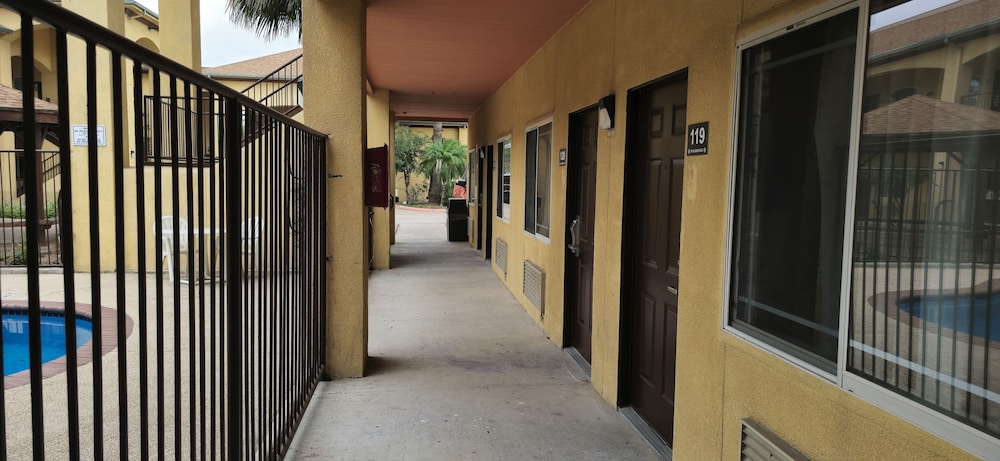 Texas Inn and Suites - Rio Grande Valley 36/62