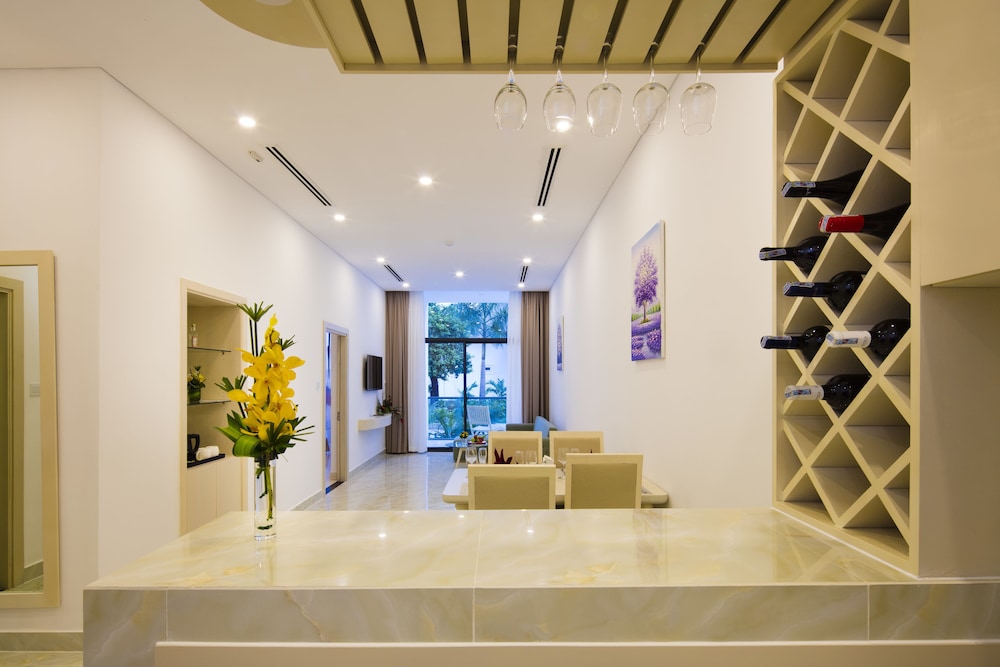 Diamond Bay Condotel Resort Nha Trang 13/77