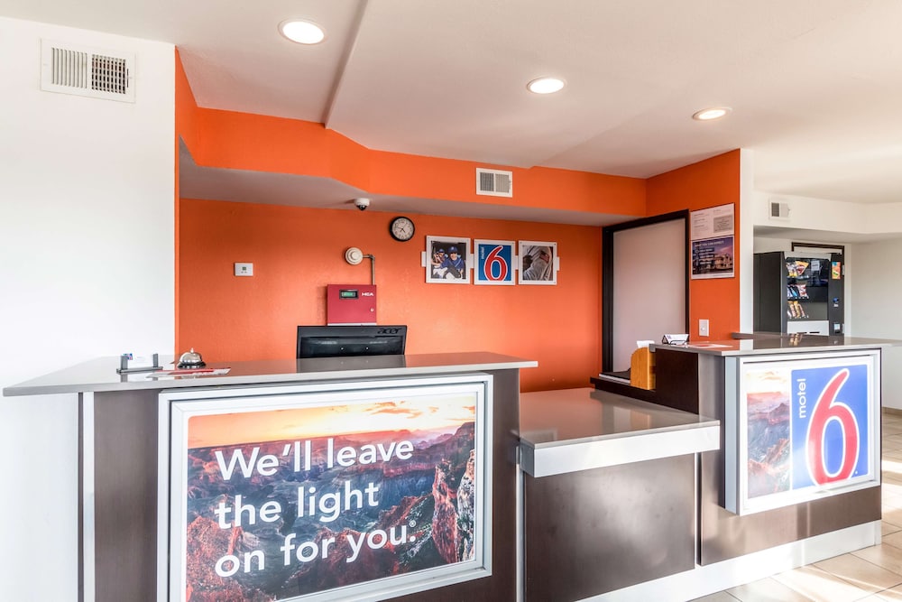 Motel6 San Antonio, TX - South IH-10 East 6/51