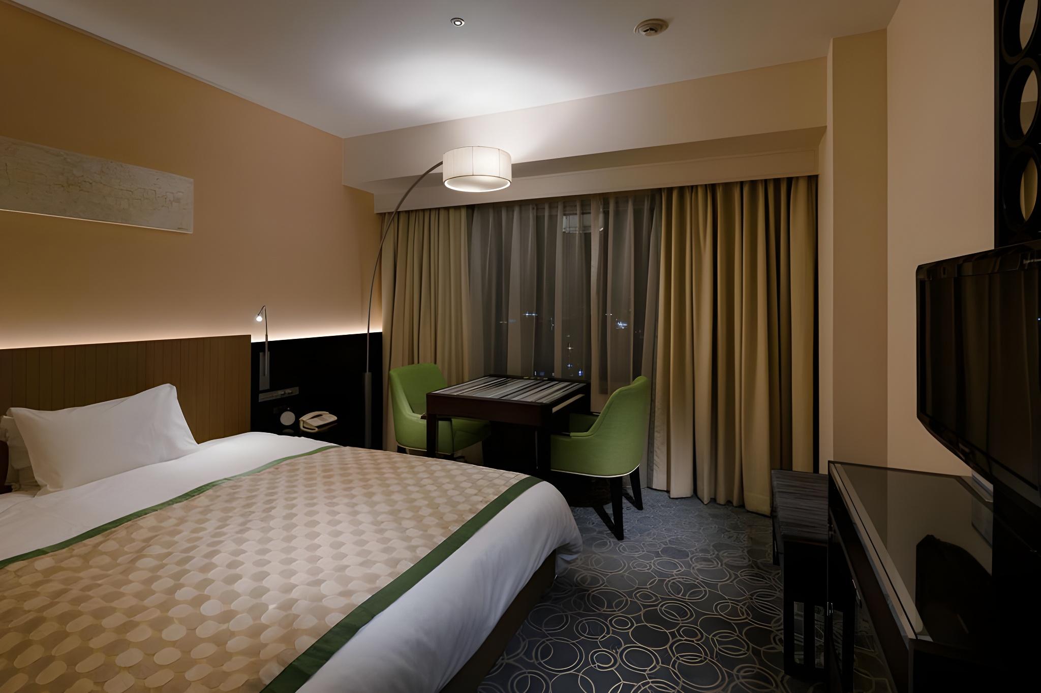 Premier, Double Bed, Night View