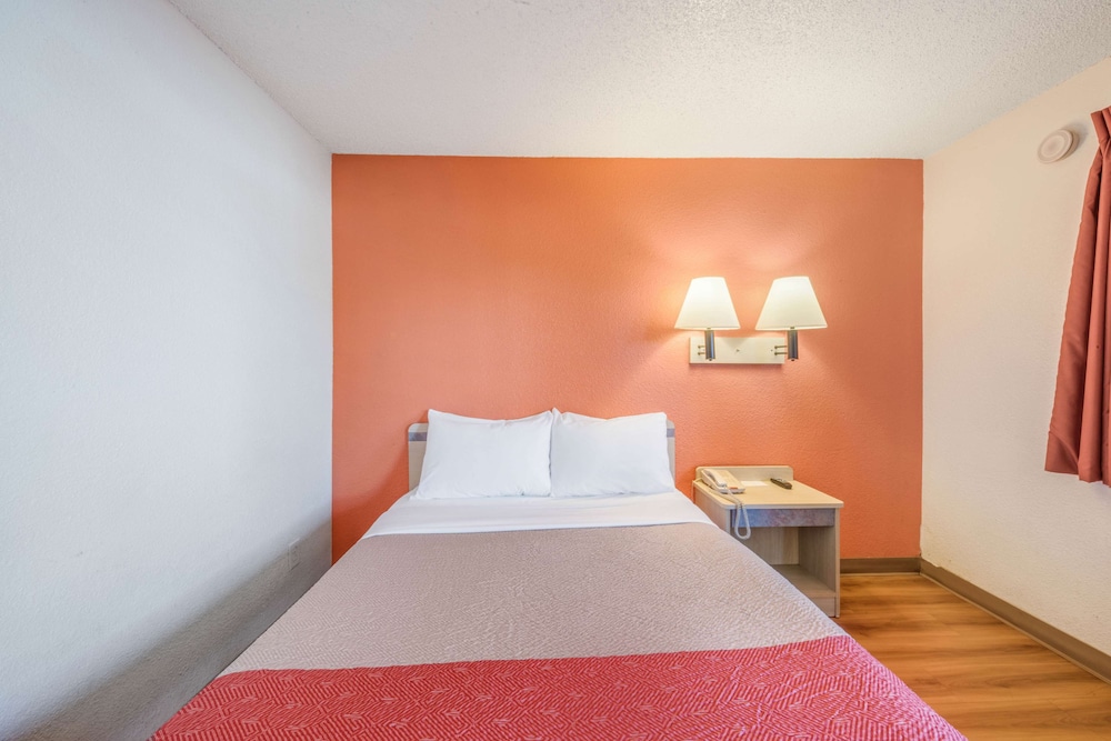 Motel6 Fairfield, CA - North 35/69