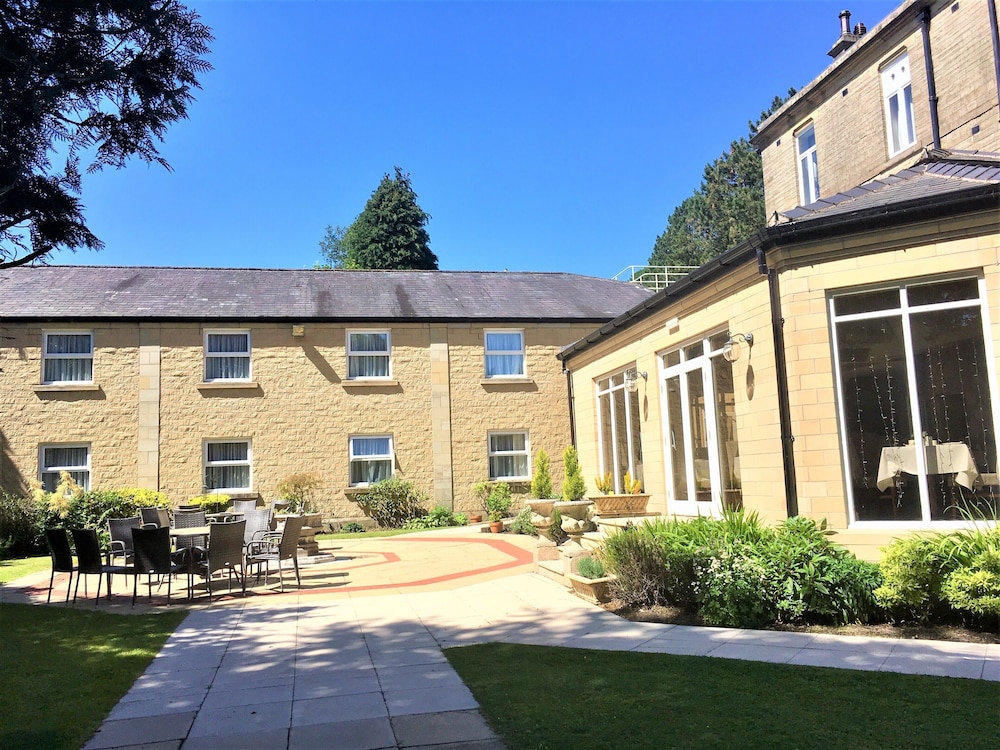 Astley Bank Hotel by Sunday 2/58