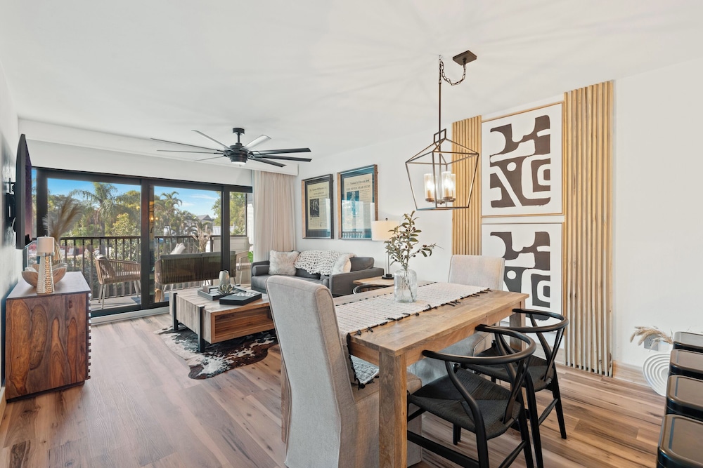 Park Shore Resort 53/60
