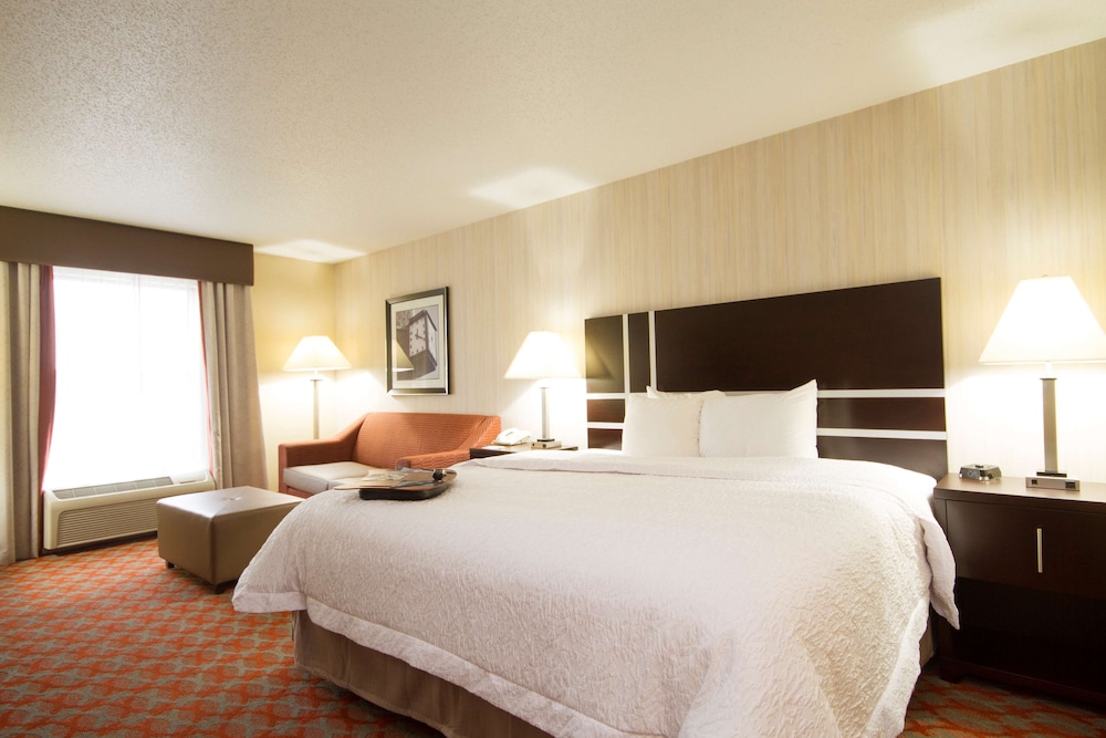 Hampton Inn Marshall, MI 12/40