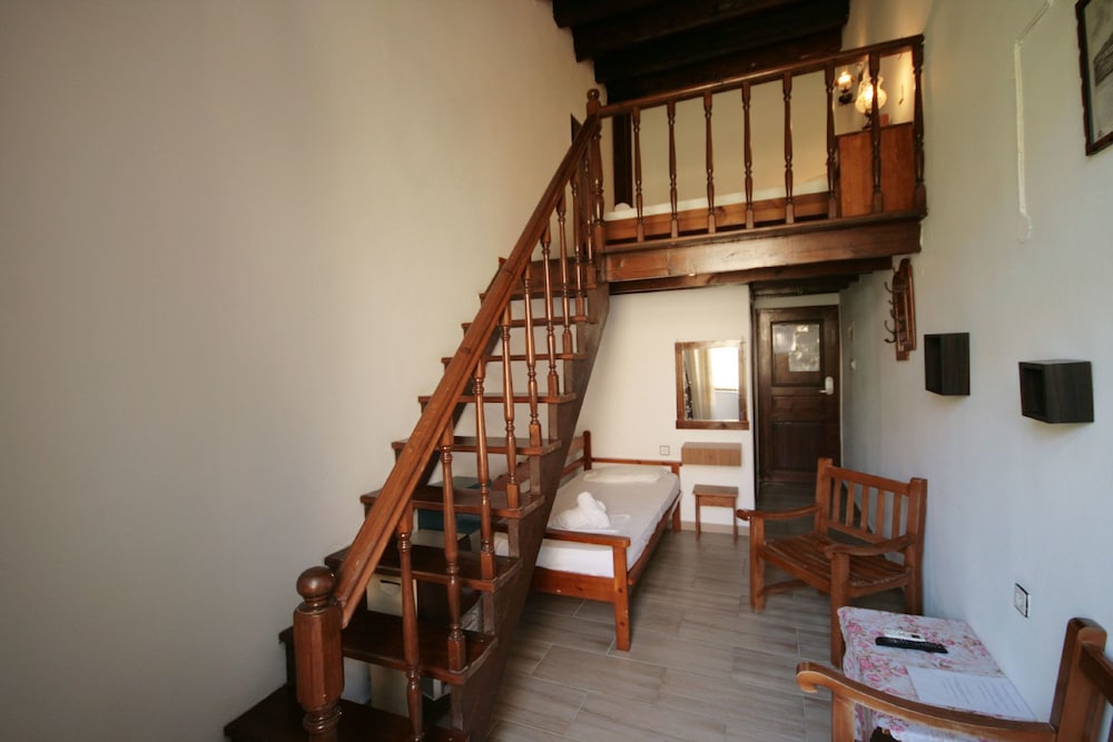 Chania Rooms 22/48