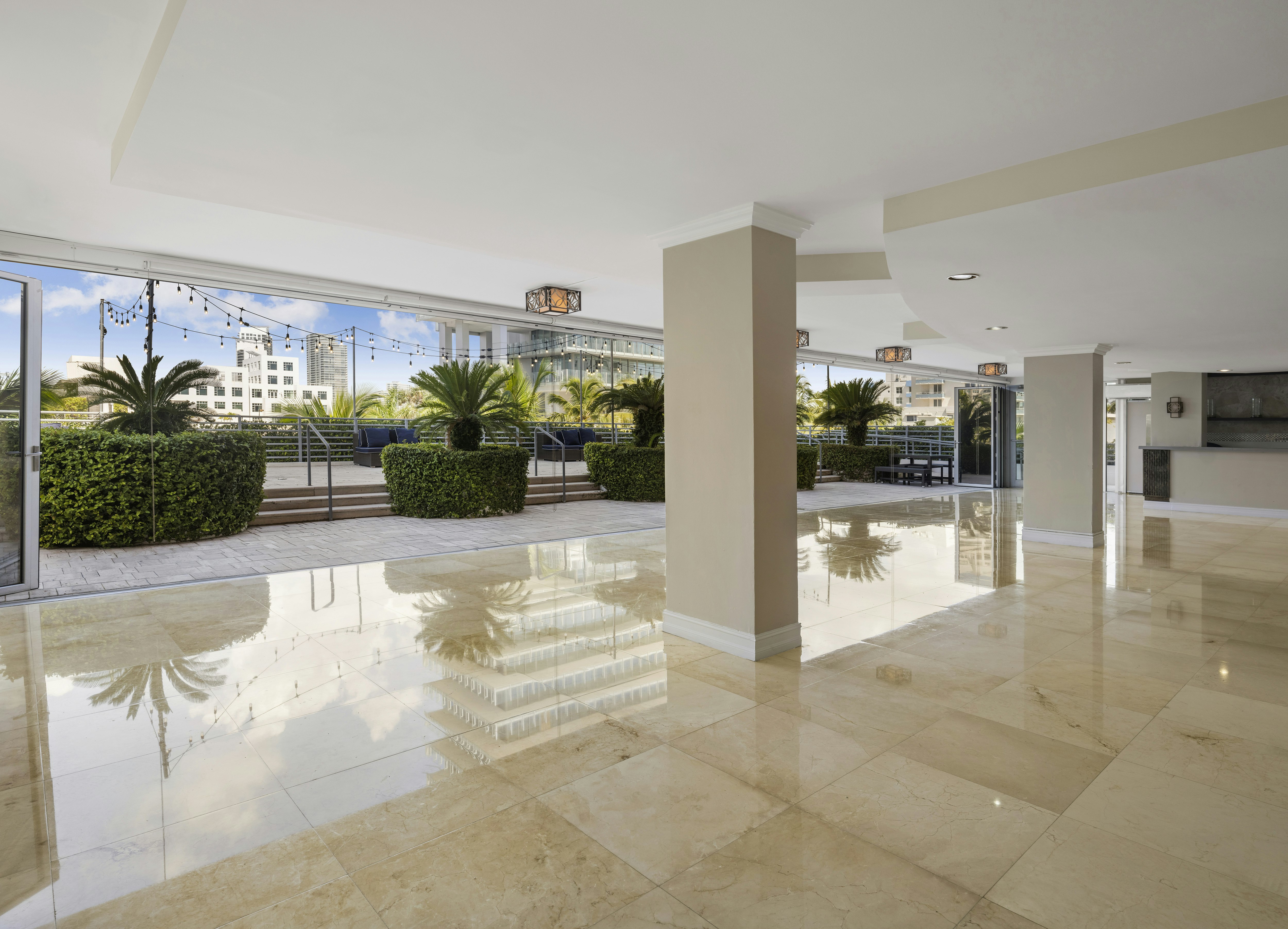 Hilton Bentley Miami South Beach Hotel 5/50