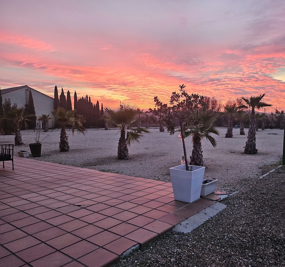 Hotel Villa Marcilla 65/67