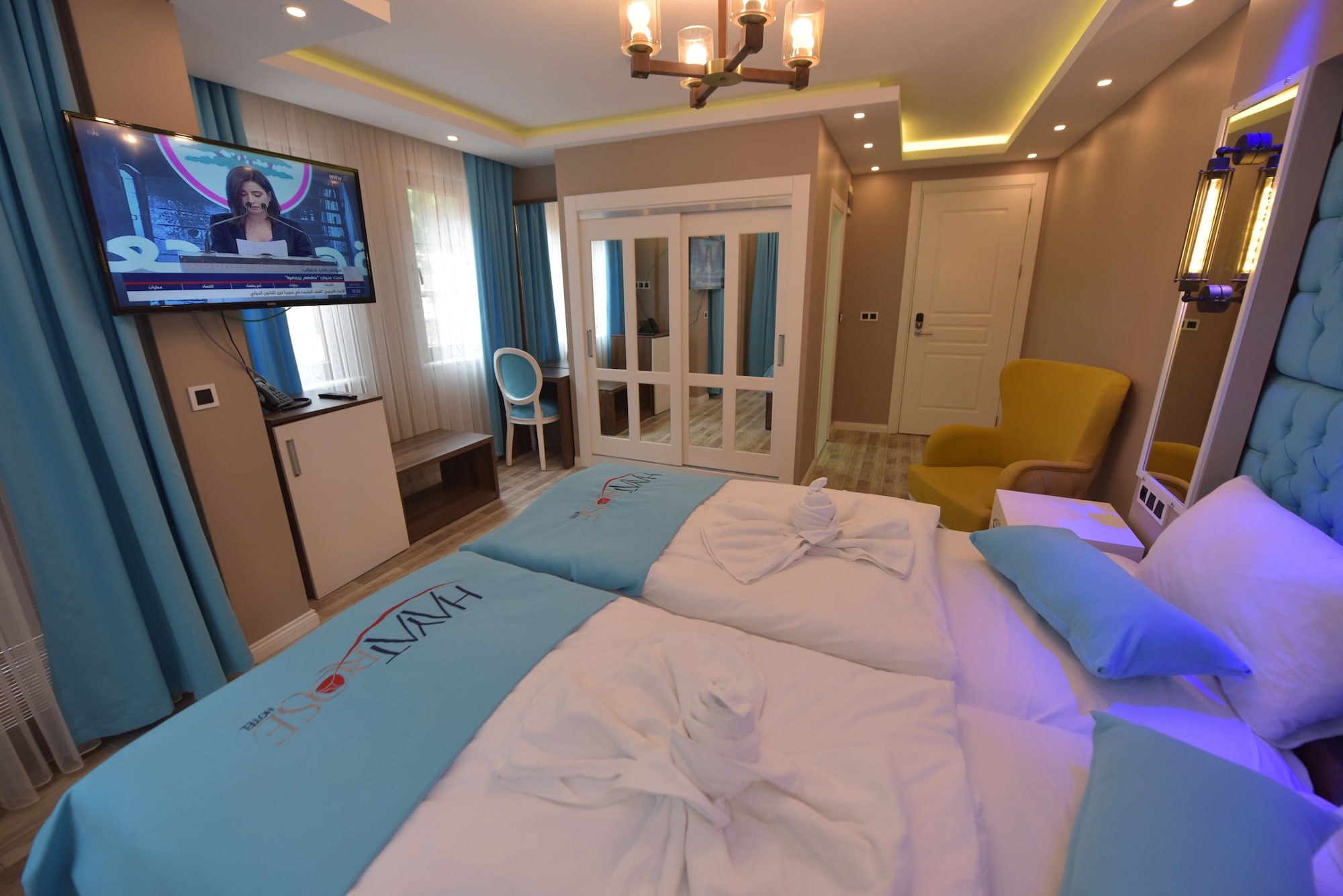 SUPERIOR, TWIN BEDS