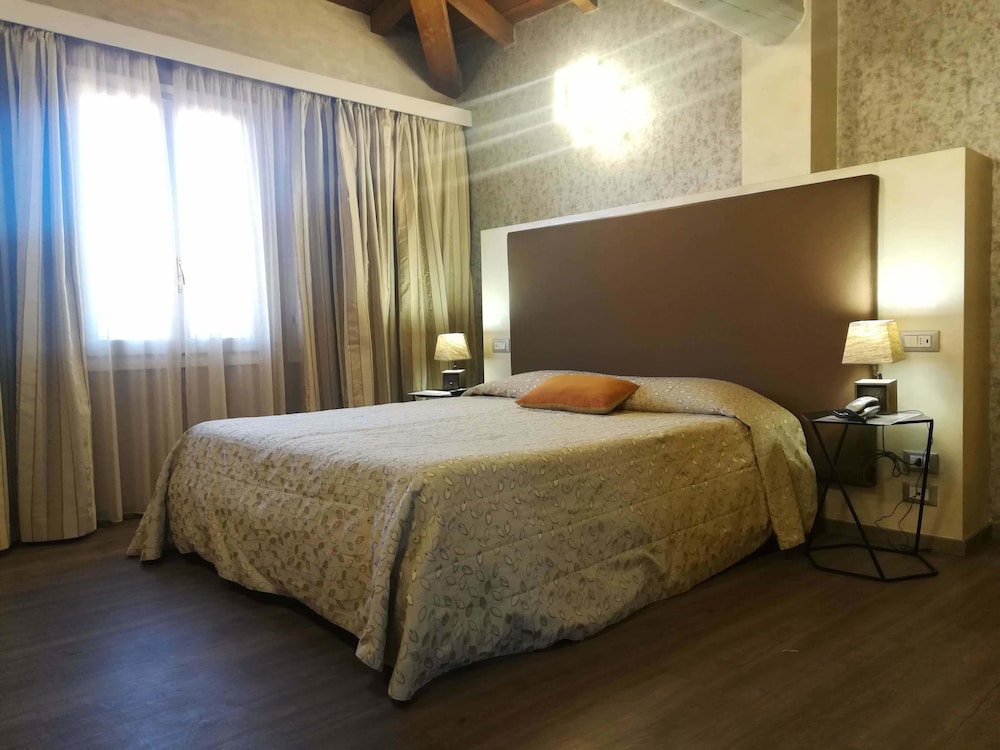 Albergo Centrale Bologna 22/79