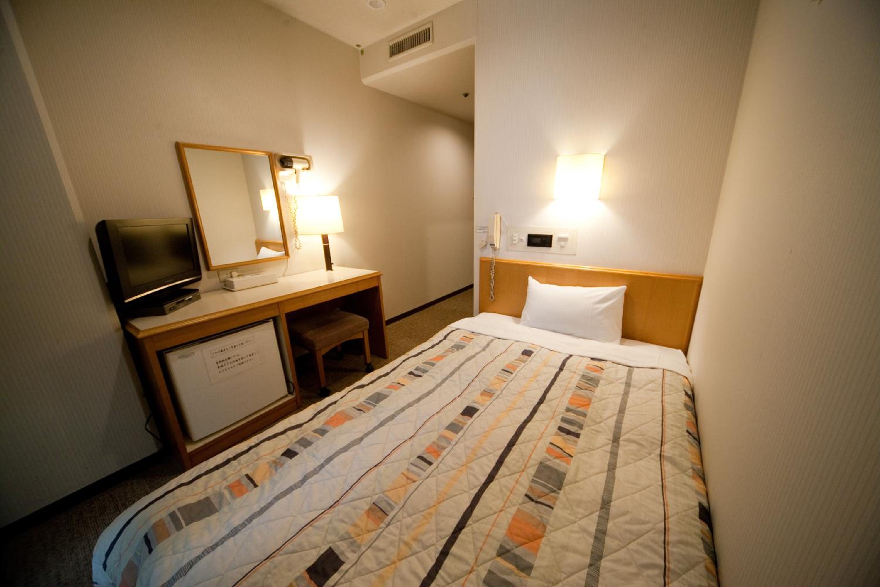 Room, Single, Smoking