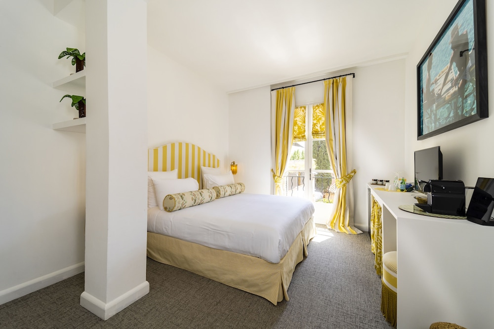 Hôtel Le Y 11/50