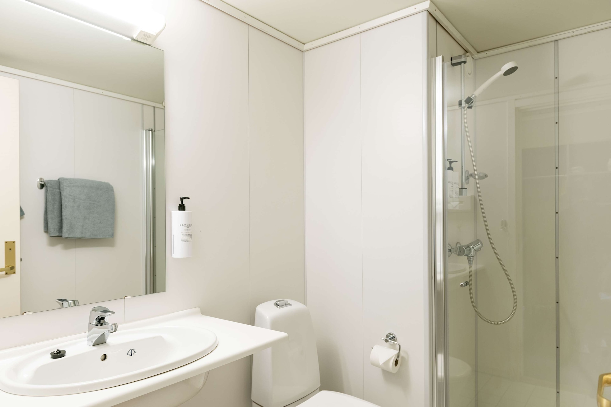1 Bedroom, Suite, Double Bed, Radisson Blu Polar Spitsbergen 6/9