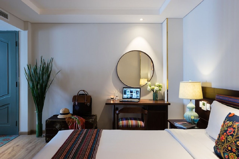 Au Lac Center Hotel 17/50