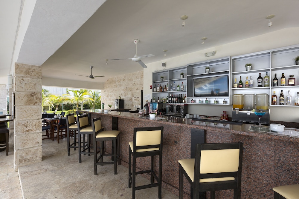 Whalaurban Punta Cana 45/56