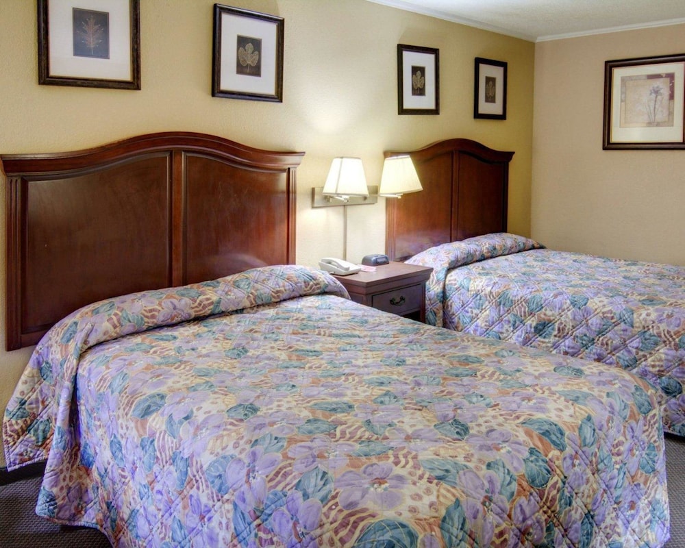 Rodeway Inn Conference Center El Dorado 12/31