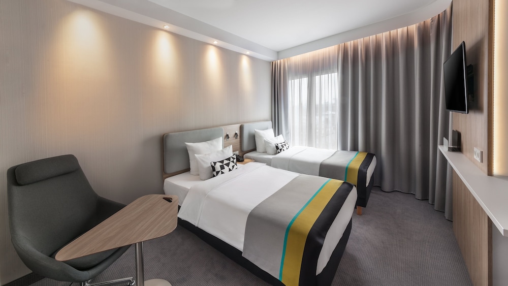 Holiday Inn Express Dusseldorf Hauptbahnhof 23/59