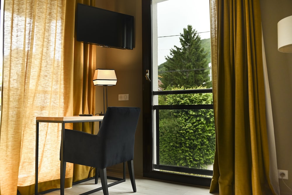 Ancor Hotel 36/50