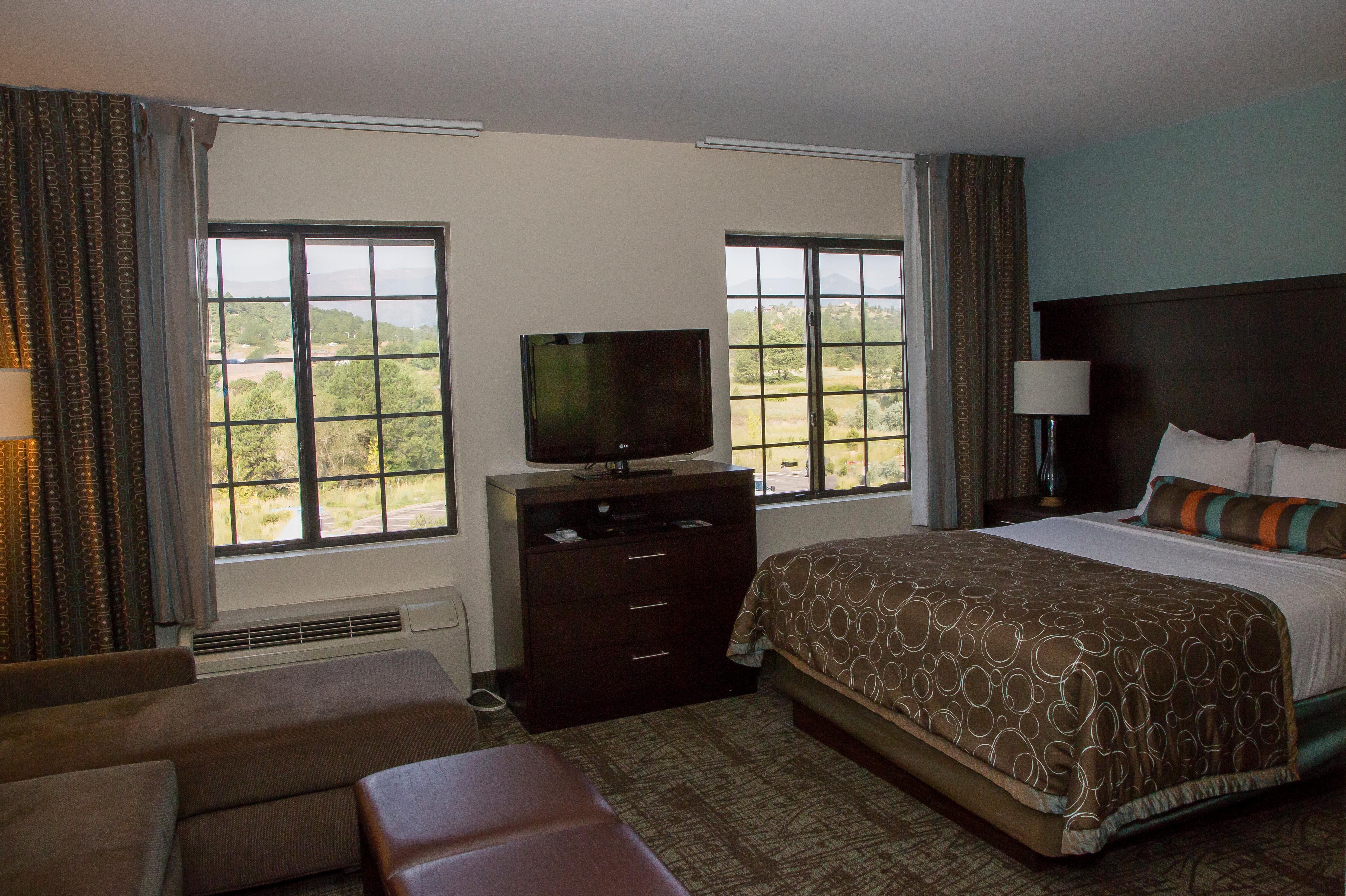 Suite, King Bed