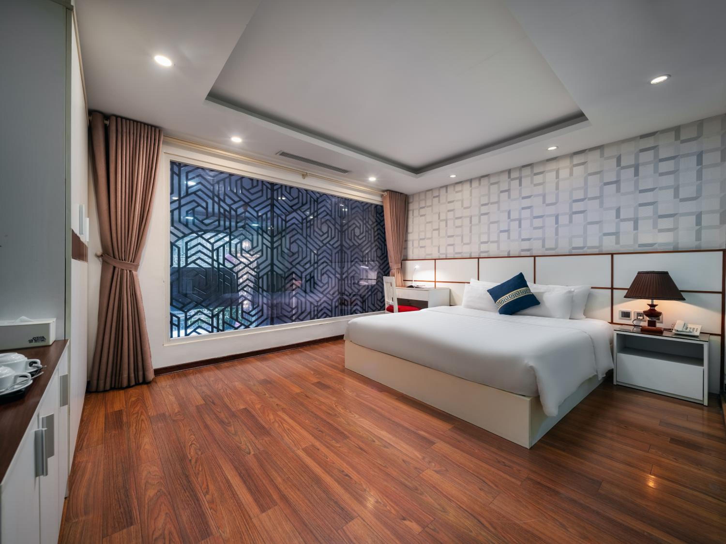 Room, King Bed