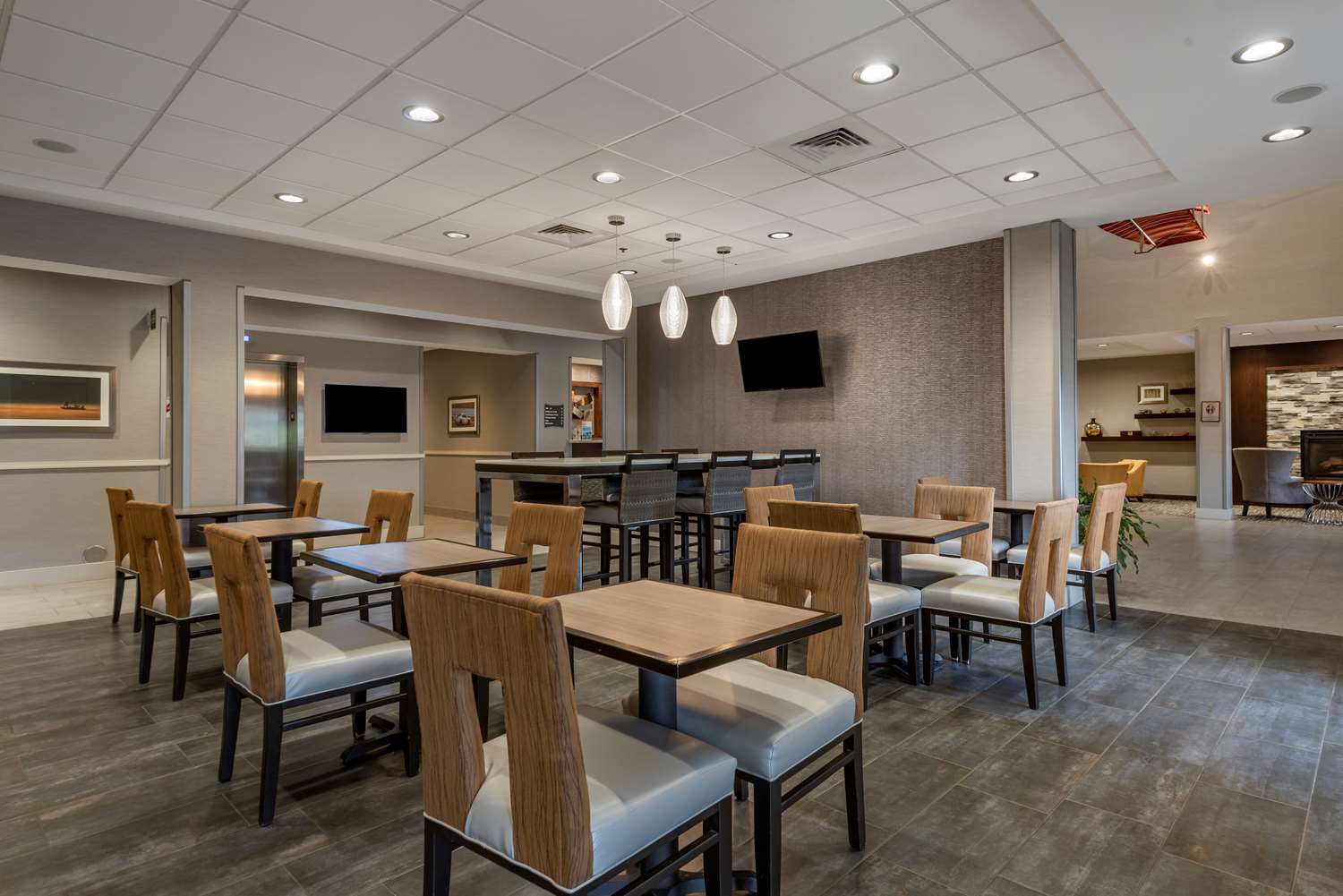 Best Western Plus The Hammondsport Hotel 39/51