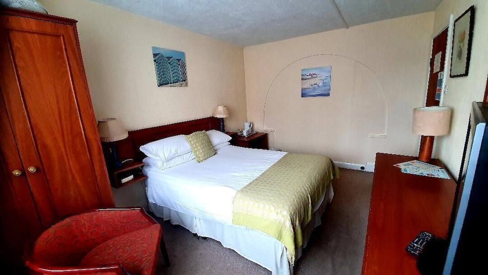 غرفة قياسية بسرير مزدوج، Rivelyn Hotel 5/7